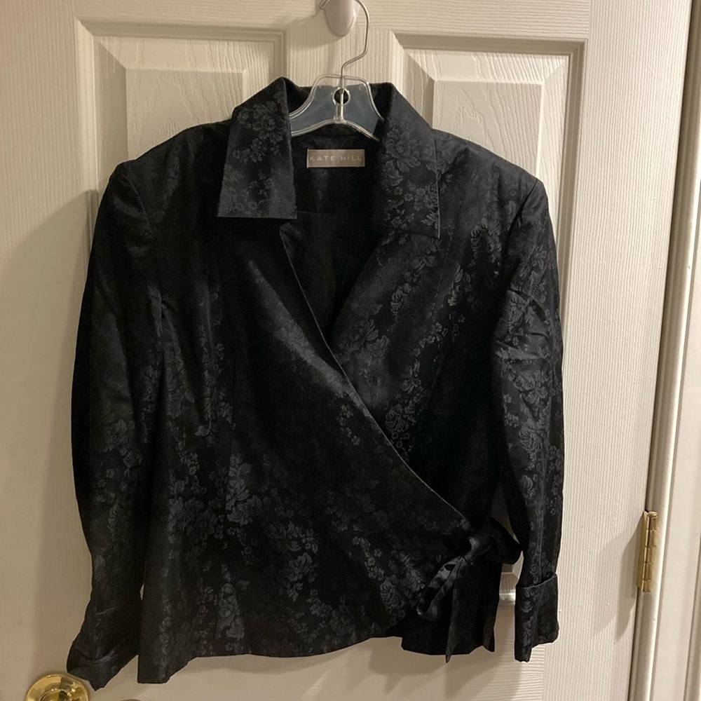Vintage Silk Kate Hill sz 6 black brocade top w side tie, 3/4 sleeves EUC